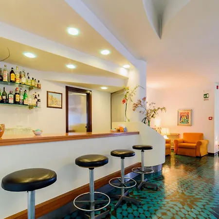 La Bussola Hotel