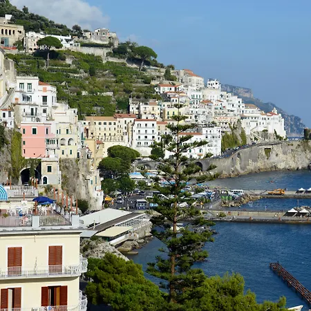 Hotel La Bussola Amalfi