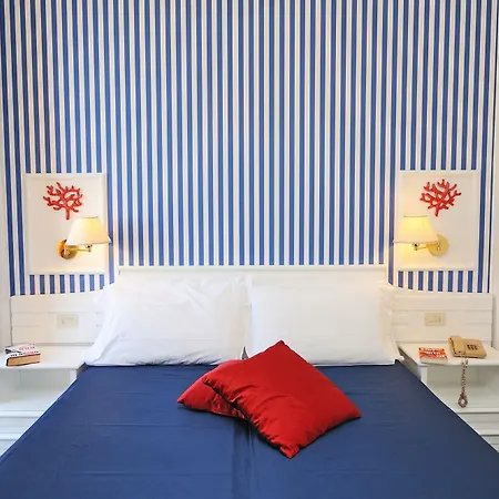 Hotel La Bussola 4*